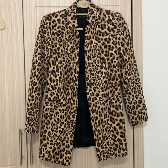 Zara Basics polyester cheetah print coat - Picture 1 of 5